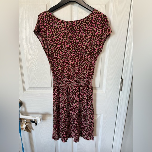 Lilly Pulitzer Sadie Leopard "Thrill of the Chaise" Drop Waist Dress size XS - Picture 1 of 5